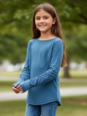 all in motion Girls long sleeved top. Size S (6/6X).
